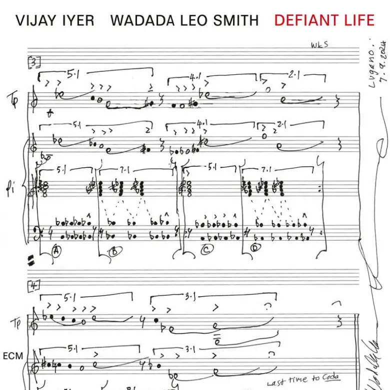 Album33 T 30 CM Defiant Life