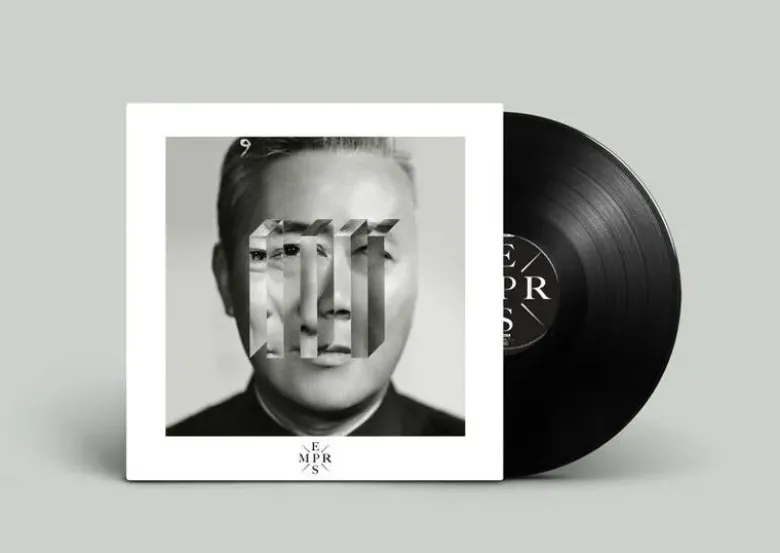 Album33 T 30 CM Empereurs