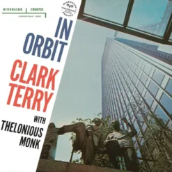 Album33 T 30 CM In Orbit
