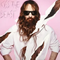 Album33 T 30 CM Kiss The Beast