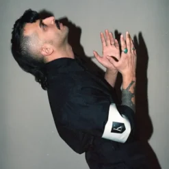 Album33 T 30 CM Play This At My Funerals