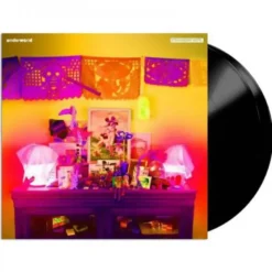 Album33 T 30 CM Strawberry Hotel