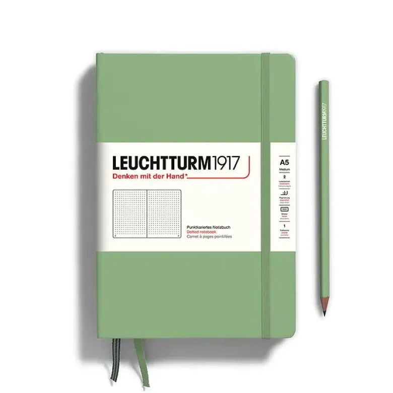 Carnet de notes Medium (A5), Couverture rigide, 251 pages numérotées, Sauge, pointillé