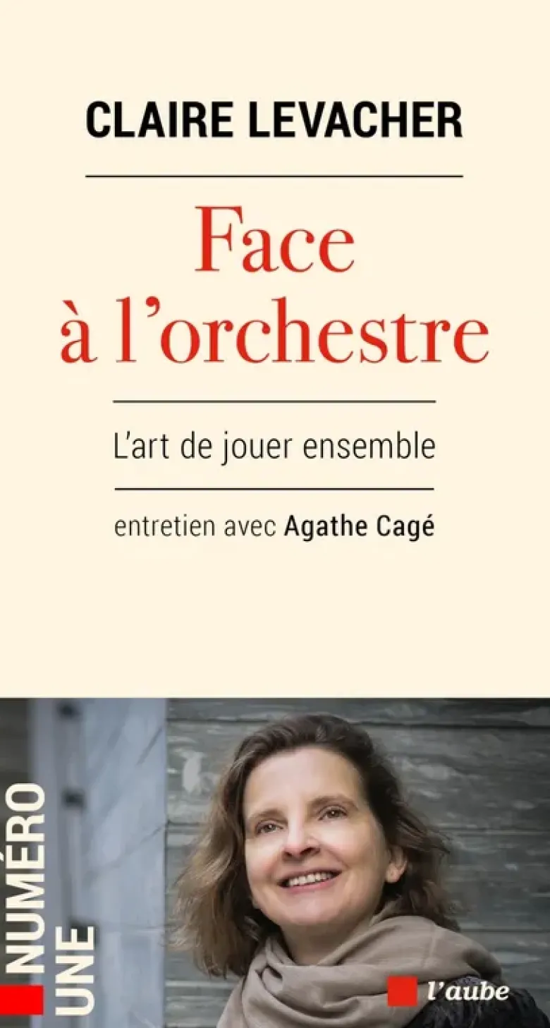 Face à l'orchestre