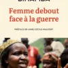 Femme debout face à la guerre