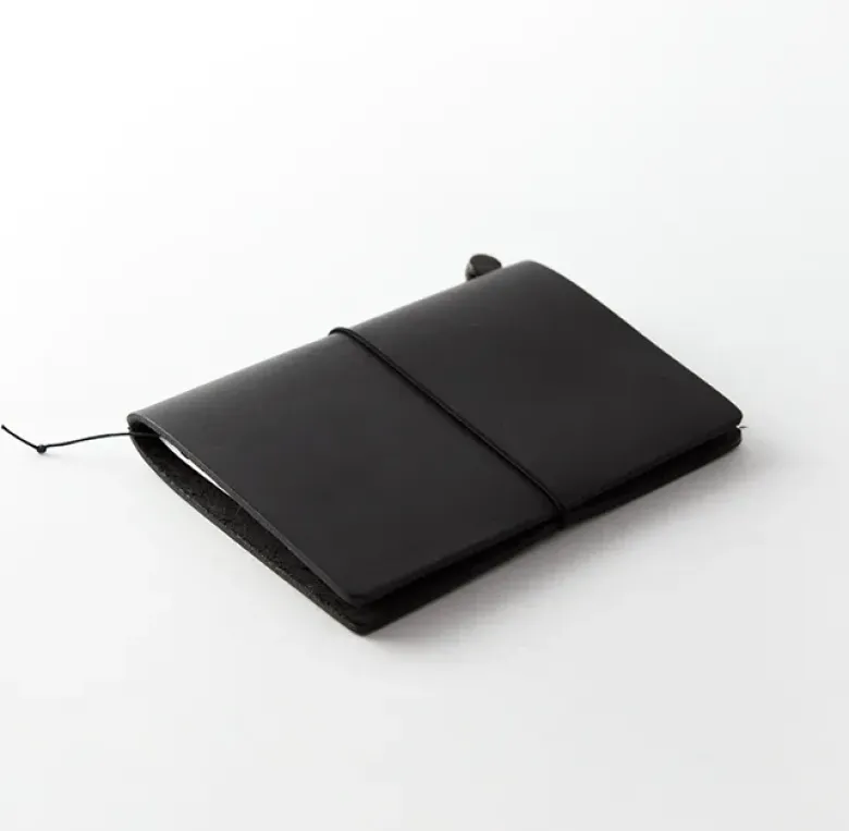 TRAVELER's Notebook Passeport Noir